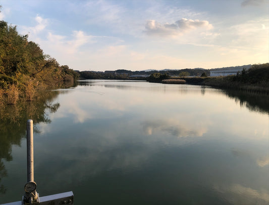鏡新池